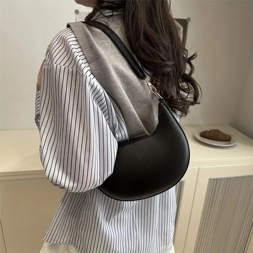 Розкішна жіноча сумка через плече у формі півмісяця з регульованою відстібною лямкою Чорна