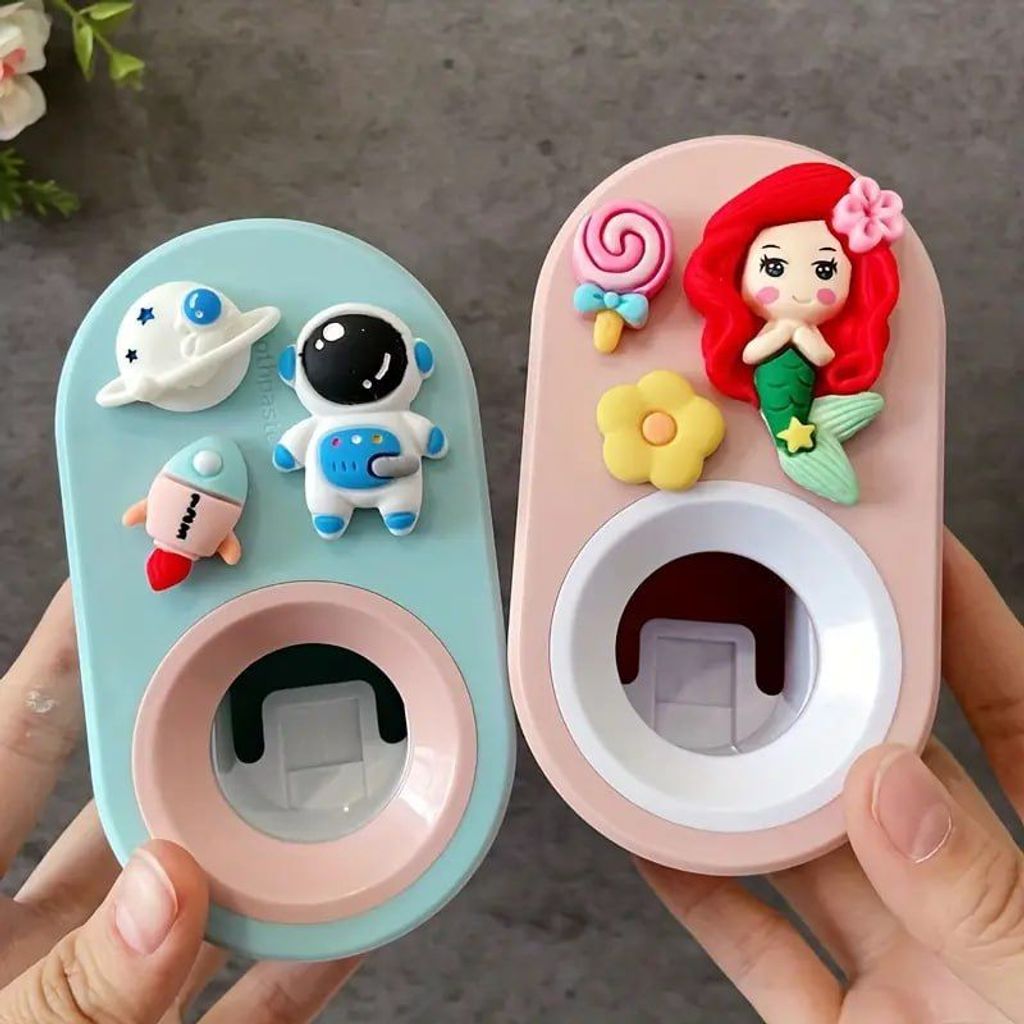 Дитячий диспенсер для зубної пасти з тримачем для щіток Космонавт